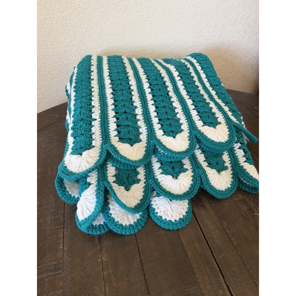 Handmade Crochet Teal White Scalloped Afghan Throw Blanket 58x72 Granny Cottage